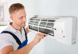 Mon climatiseur émet une mauvaise odeur : quelles solutions pour y remédier ?